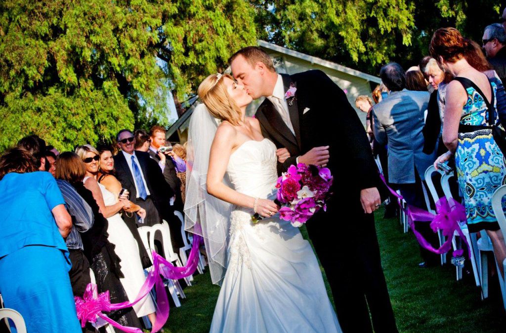 Kristin & Derek’s Alluring & Playful Wedding…
