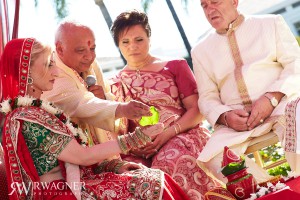 Marianna & Dev’s Ravishing Indian Wedding…